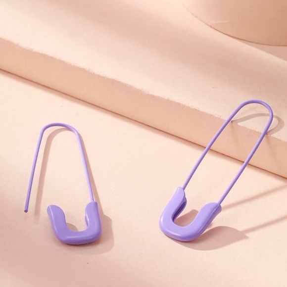 “Pastel Safety Pin” Purple Lavender Diaper Pin Fastener Punk Kawaii Goth Earring - Picture 3 of 9